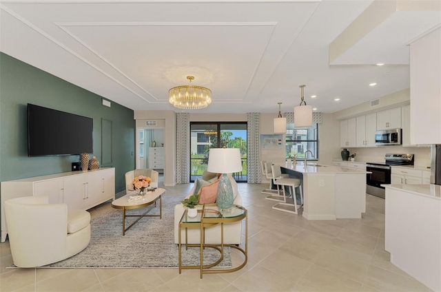 5632 SUMMIT POINTE CIRCLE 104, Bradenton, FL 34210