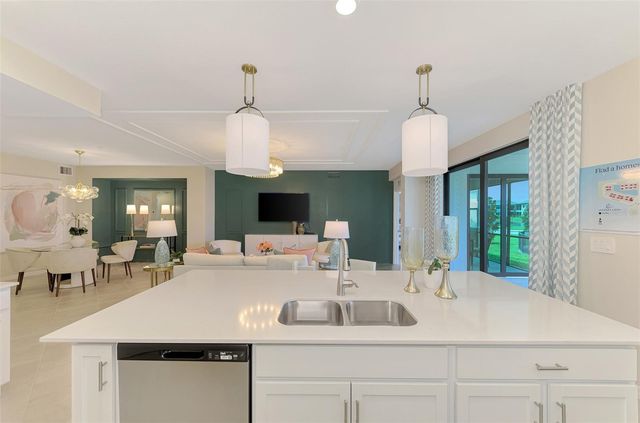 5632 SUMMIT POINTE CIRCLE 104, Bradenton, FL 34210