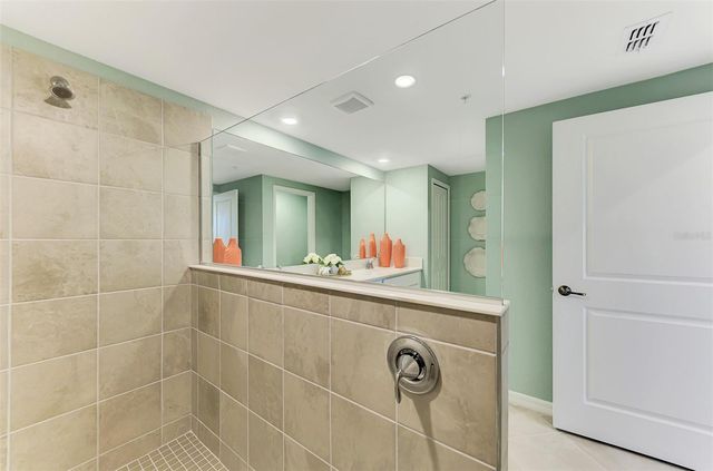 5632 SUMMIT POINTE CIRCLE 104, Bradenton, FL 34210