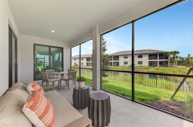 5632 SUMMIT POINTE CIRCLE 104, Bradenton, FL 34210