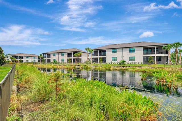 5632 SUMMIT POINTE CIRCLE 104, Bradenton, FL 34210