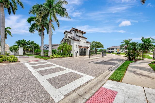 5632 SUMMIT POINTE CIRCLE 104, Bradenton, FL 34210