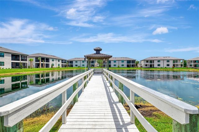 5632 SUMMIT POINTE CIRCLE 104, Bradenton, FL 34210