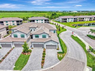 5632 SUMMIT POINTE CIRCLE 104, Bradenton, FL 34210