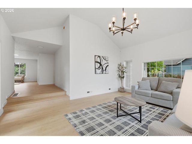 7204 Nw OVERLOOK Dr, Vancouver, WA 98665