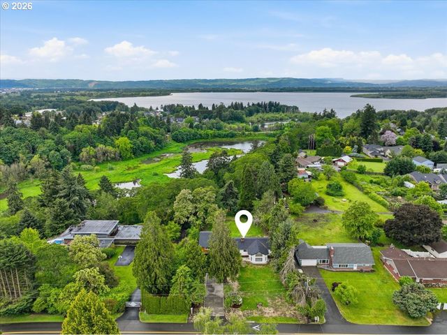 7204 Nw OVERLOOK Dr, Vancouver, WA 98665