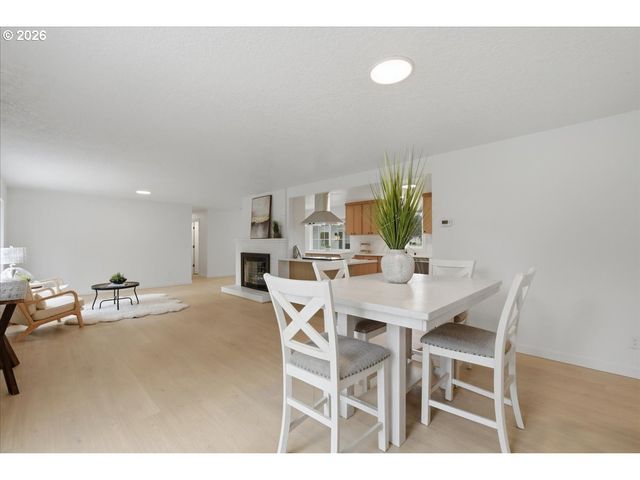 7204 Nw OVERLOOK Dr, Vancouver, WA 98665