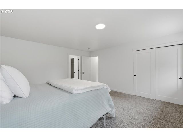 7204 Nw OVERLOOK Dr, Vancouver, WA 98665