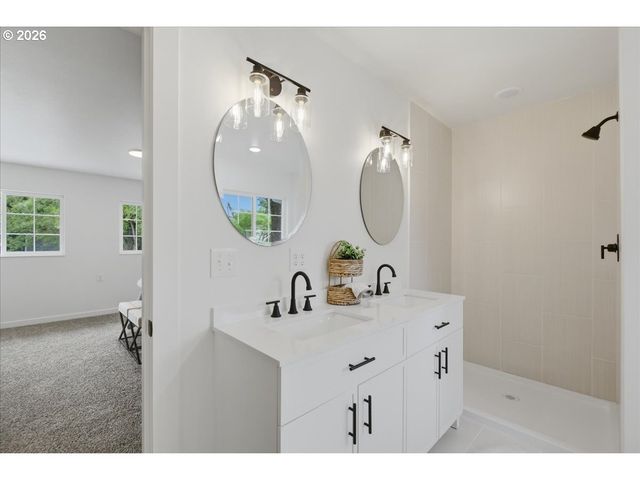 7204 Nw OVERLOOK Dr, Vancouver, WA 98665