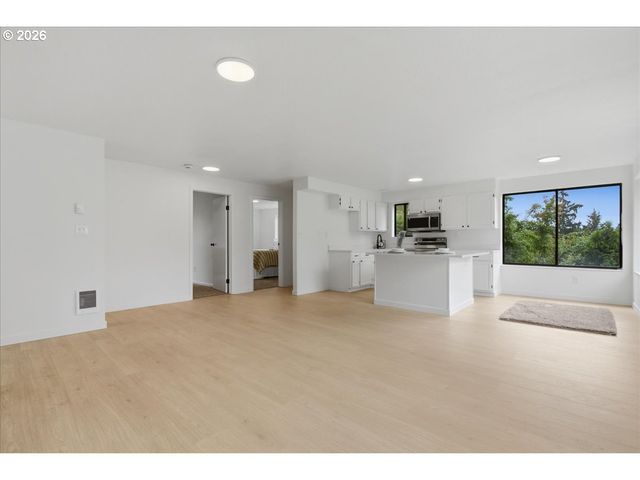 7204 Nw OVERLOOK Dr, Vancouver, WA 98665