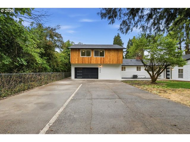 7204 Nw OVERLOOK Dr, Vancouver, WA 98665