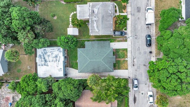 728 20th St, West Palm Beach, FL 33407