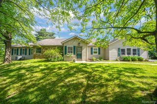 5370 Whipple Lake Road, Independence Charter Township, MI 48348