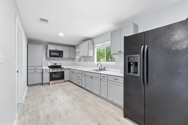 15621 Northland Drive, Porter, TX 77365