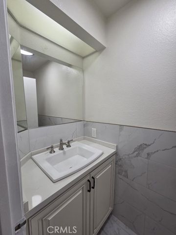 9 Rock Cliff, Pomona, CA 91766