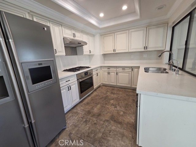 9 Rock Cliff, Pomona, CA 91766