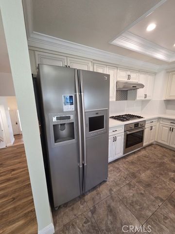 9 Rock Cliff, Pomona, CA 91766