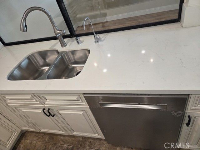 9 Rock Cliff, Pomona, CA 91766