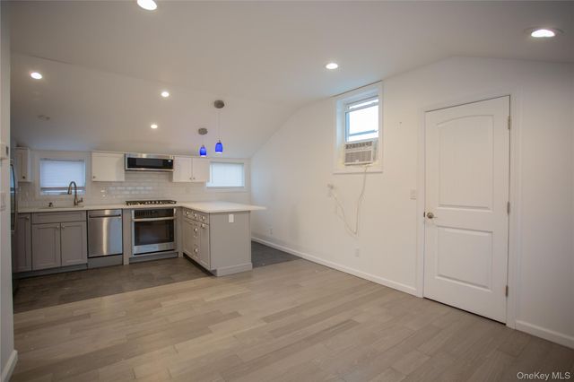 105 Pacific Boulevard, Long Beach, NY 11561