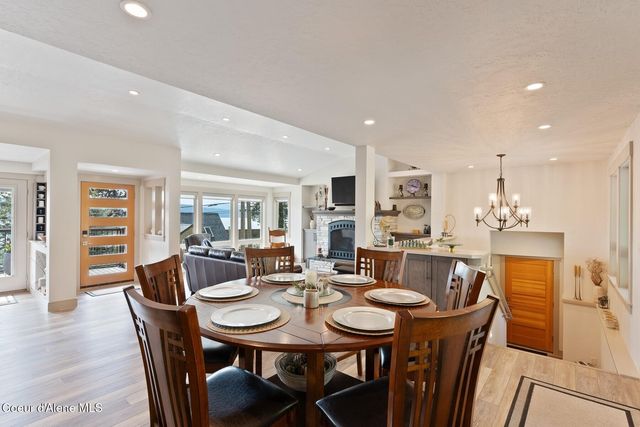 2406-1 S Silver Beach Rd, Coeur D'alene, ID 83814
