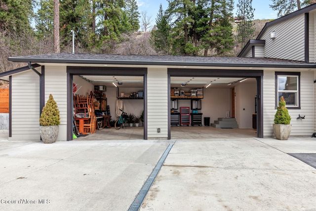 2406-1 S Silver Beach Rd, Coeur D'alene, ID 83814