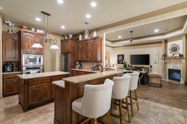 813 Rio Grande Drive, Mansfield, TX 76063