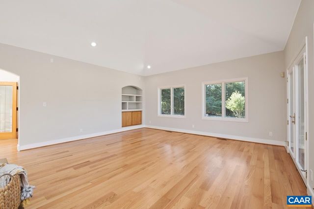 8540 TAYLOR CREEK RD, Afton, VA 22920
