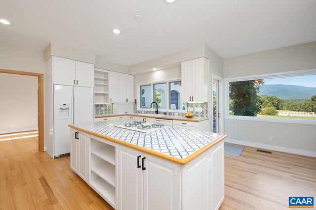 8540 TAYLOR CREEK RD, Afton, VA 22920
