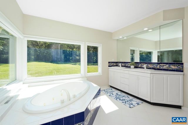 8540 TAYLOR CREEK RD, Afton, VA 22920