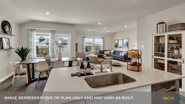 108 SOUTH PLAINS Road, San Marcos, TX 78666