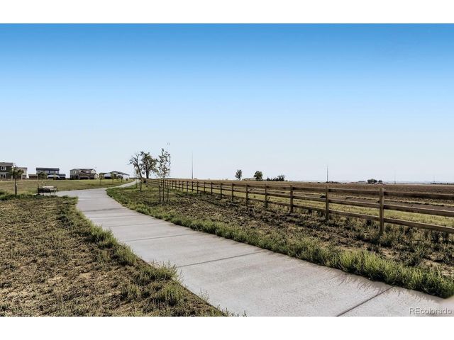 1102 Glen Creighton Dr, Dacono, CO 80514