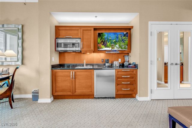 125 East HARMON Avenue 809, Las Vegas, NV 89109