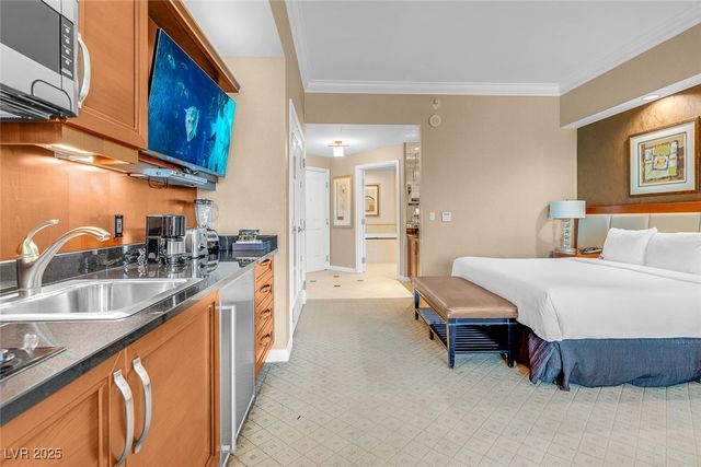 125 East HARMON Avenue 809, Las Vegas, NV 89109