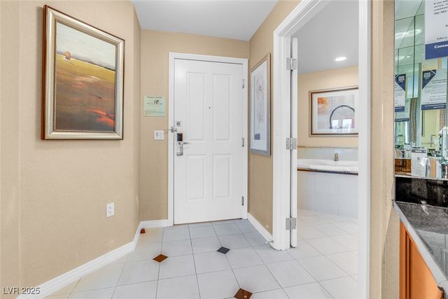 125 East HARMON Avenue 809, Las Vegas, NV 89109