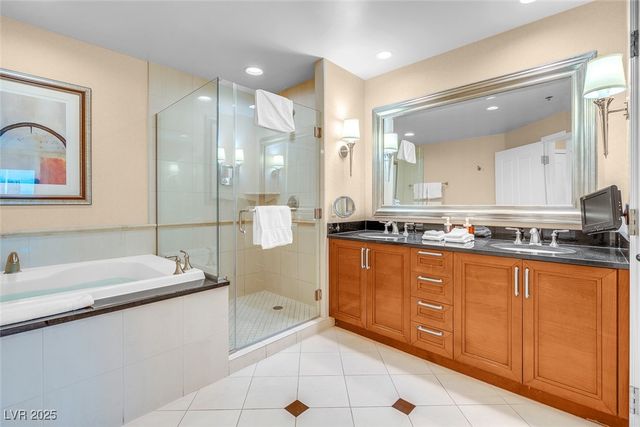 125 East HARMON Avenue 809, Las Vegas, NV 89109