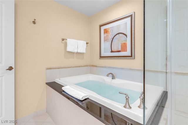 125 East HARMON Avenue 809, Las Vegas, NV 89109