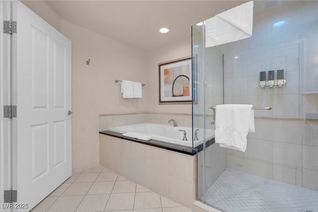 125 East HARMON Avenue 809, Las Vegas, NV 89109