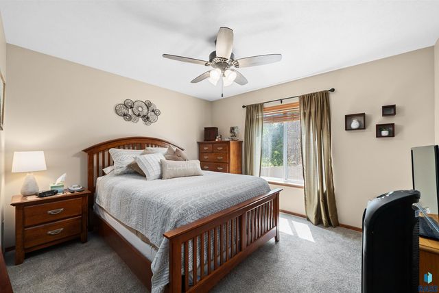7405 W 51st St Street, Sioux Falls, SD 57106