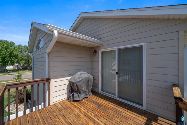 7405 W 51st St Street, Sioux Falls, SD 57106