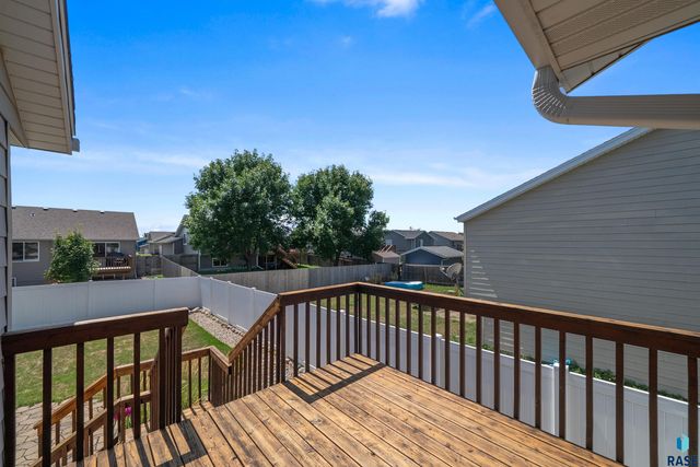 7405 W 51st St Street, Sioux Falls, SD 57106