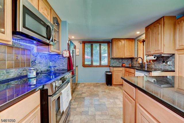 195 Millbrook Ave, Randolph Twp., NJ 07869