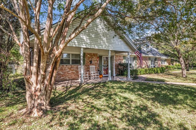 5601 Woodcastle Street, Waco, TX 76710