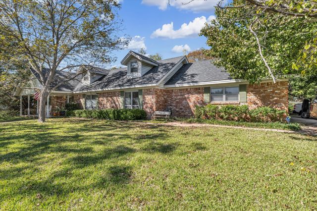 5601 Woodcastle Street, Waco, TX 76710