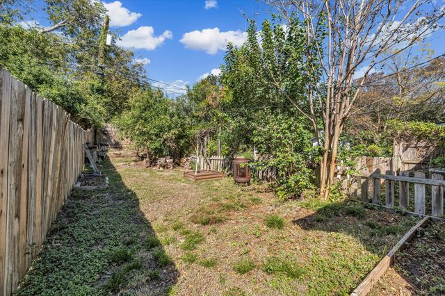 5601 Woodcastle Street, Waco, TX 76710