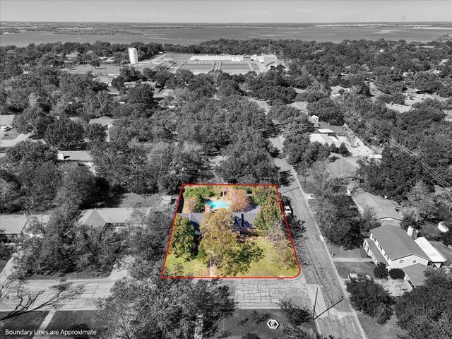 5601 Woodcastle Street, Waco, TX 76710