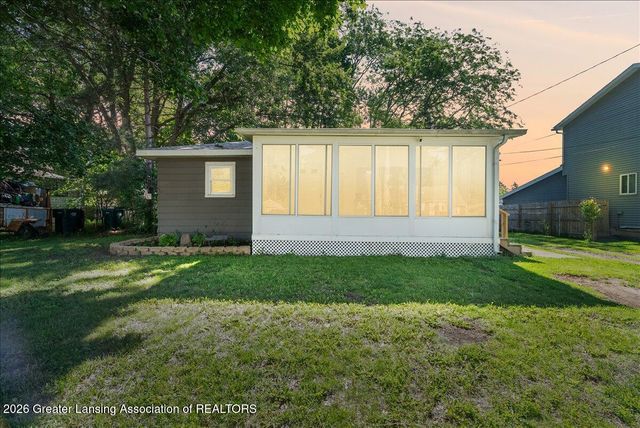 5937 Hughes Road, Lansing, MI 48911