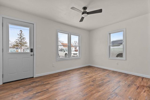 136 W CECIL STREET, Neenah, WI 54956