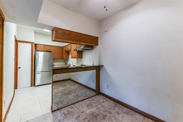 2100 Tanglewilde Street 637, Houston, TX 77063