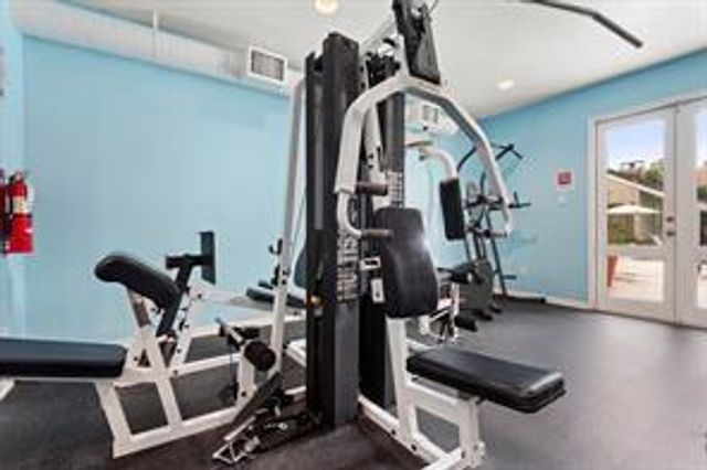 2100 Tanglewilde Street 637, Houston, TX 77063