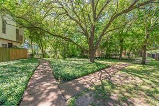 2100 Tanglewilde Street 637, Houston, TX 77063